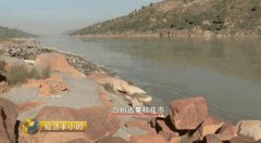 央視調(diào)查長(zhǎng)江水污染:一年7份處罰書沒擋住非法排污 央視調(diào)查長(zhǎng)江水污染:一年7份處罰書沒擋住非法排污